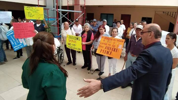 Exigen pensionados del gobierno municipal de Celaya les devuelvan su Fondo de Ahorro