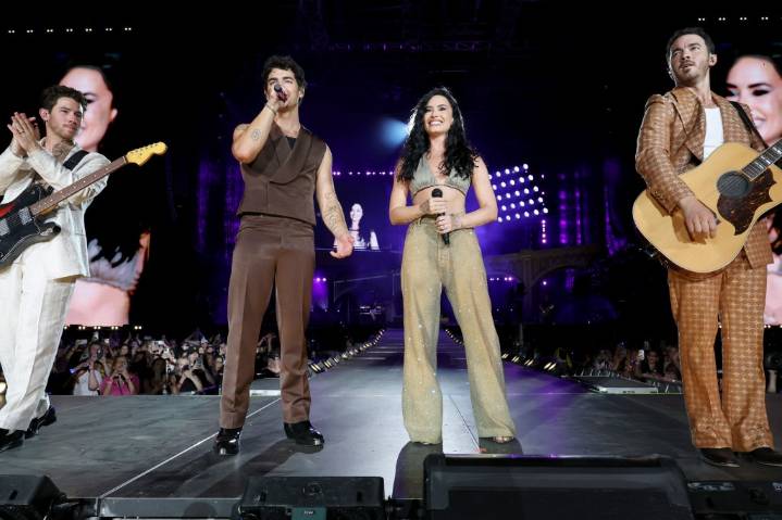 Jonas Brothers bring out Demi Lovato for ‘Camp Rock’ reunion