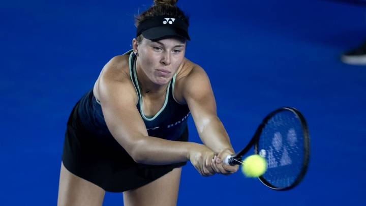 Linda Noskova se despide del Abierto GNP Seguros y deja vacante su trono a manos de Alexandrova