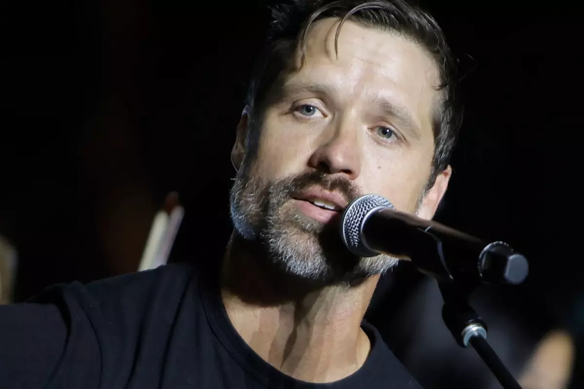 Walker Hayes Almost Broke Sobriety, Tried to Start a Fight After Daughter’s Death