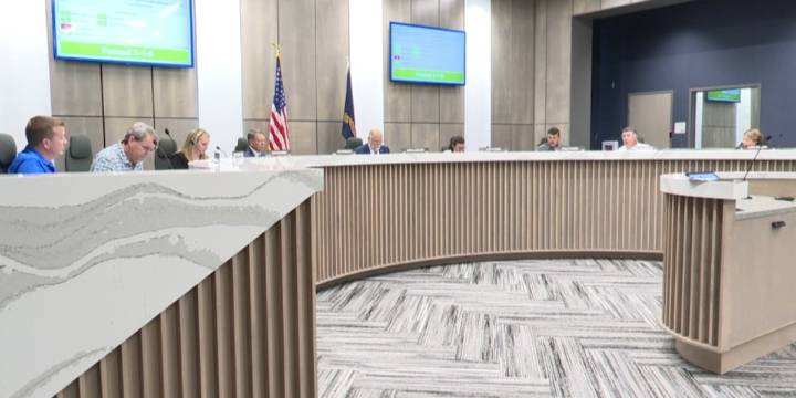 Minot city leaders look to appoint citizen to fill council seat