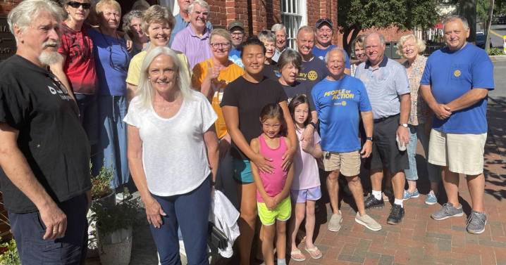 Shepherdstown Rotary Club donates school supplies