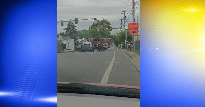 Traffic Alert: southbound Chambers, West 2nd Street closures due to crash