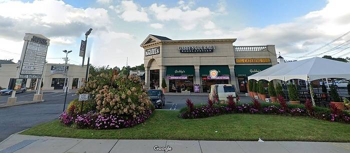 A Final Schmear: Woodbury’s Gabby’s Gourmet Bagelatessen Closing After 25 Years