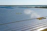 Así es el primer pueblo “a prueba de huracanes” de EE. UU. y operado con energía solar