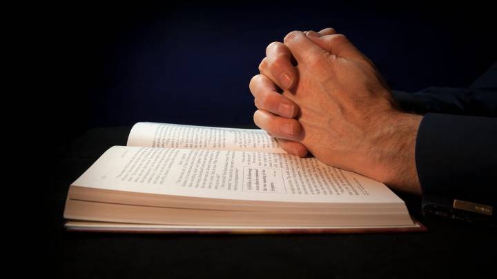 Oración a Dios para destruir problemas, deudas, pobreza y todo mal