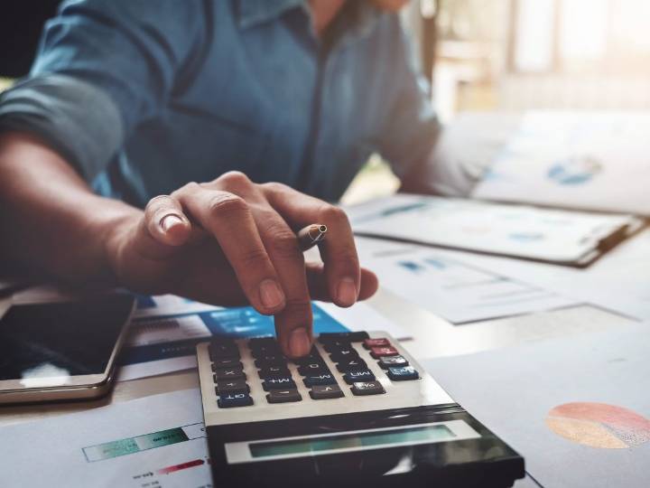 Sault's budget trending red; council directs staff to tighten spending