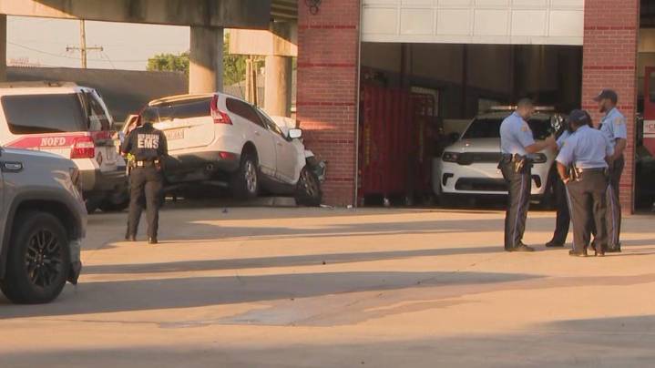 NOPD: 2 injured, including EMS worker after driver loses control, crashes in Seventh Ward