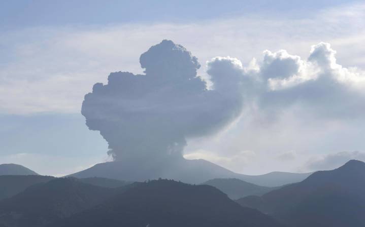 Japan Volcano Erupts, Firing Ash Plume 3 Miles Into Sky