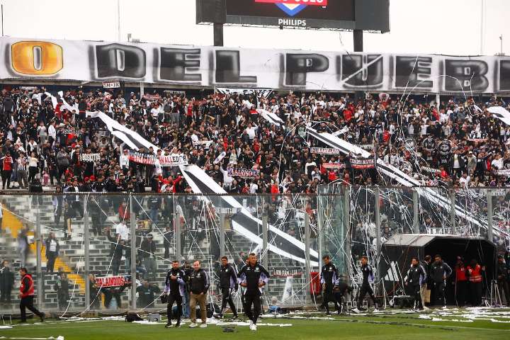 VIDEO. El gran recibimiento de los hinchas de Colo Colo en el Superclásico ante la U