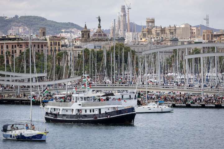 Conflicto en Oriente Próximo - 31 de agosto de 2025 | Los cerca de 30 barcos de la flotilla solidaria zarpan hacia Gaza desde Barcelona