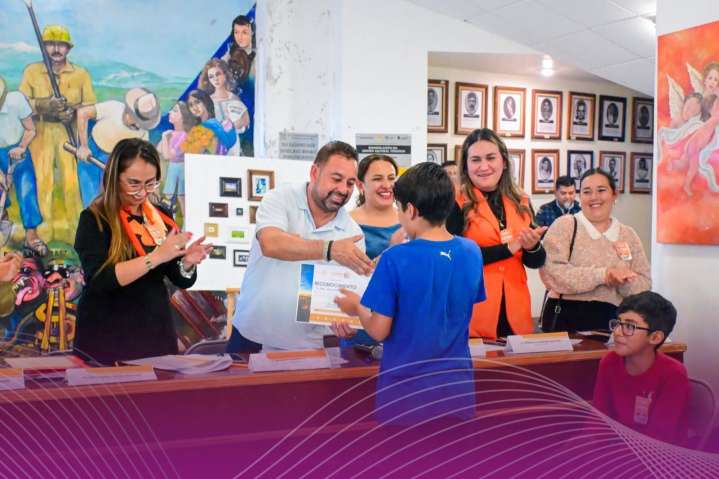 Juventud de Tonatico participa en Cabildo Juvenil 2025