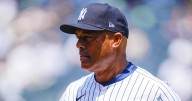 Mariano Rivera tears Achilles in Yankees Old-Timers' Day game and needs surgery