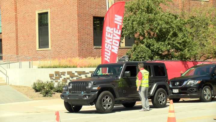 'A lot of excitement': UNL students arrive back on campus for move