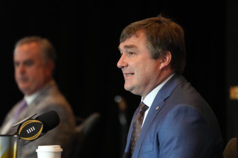 Kirby Smart’s Key Starter Gains Major Buzz After Big NIL Spotlight Georgia Bulldogs running back picks up the buzz being the leader of the position while making a huge stride in the NIL world. Soheli 