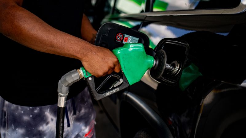 BP makes its biggest oil and natural gas discovery in 25 years as it refocuses on fossil fuels
