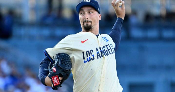Dodgers regain NL West lead from Padres as Snell shuts down his former team in 6