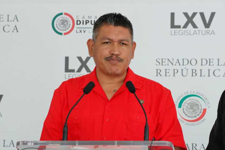 Escases de médicos y especialistas en el IMSS