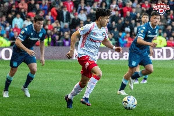 "Zurda maradoniana": así juega el pibe de 16 años que hizo debutar Nico Díez en Argentinos Jrs