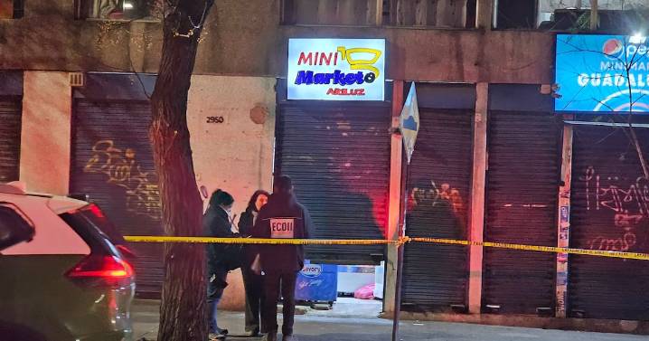 Hombre muere baleado en la vía pública en centro de Santiago
