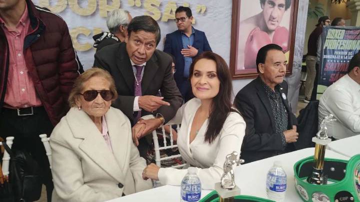SALVADOR SÁNCHEZ EL GUÍA EN EL BOXEO MUNDIAL: JL.