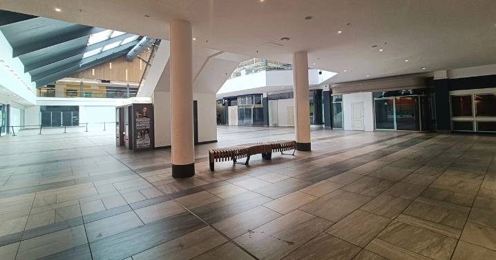 Locals say 'the Grafton is dead' as shops keep closing