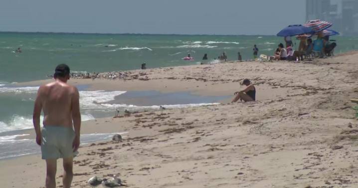 Rip current risks rise as Hurricane Erin stirs South Florida beaches