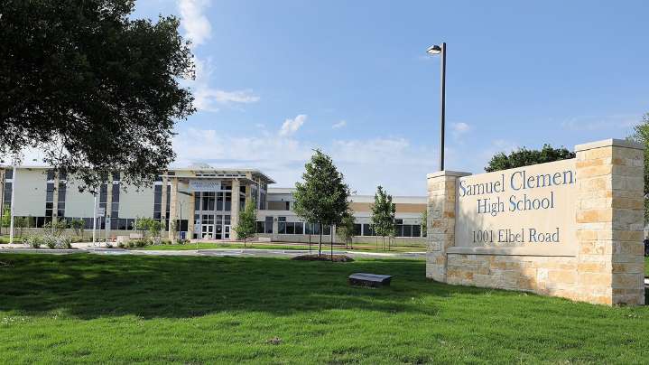 2 Texas teens accused of planning shooting at San Antonio