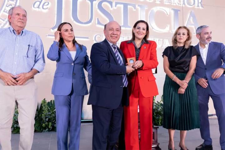 Reconocen trayectoria de 200 trabajadores del Poder Judicial