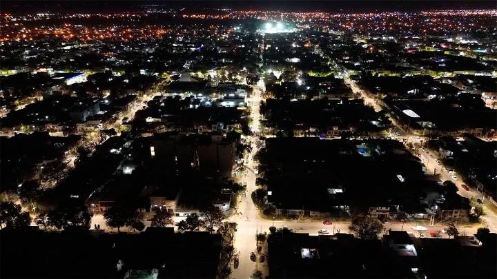 Nediani inauguró nuevos sectores de iluminación LED en la ciudad