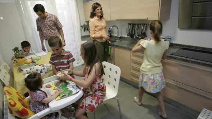 La Región de Murcia duplica las ayudas a las familias numerosas y a las monoparentales
