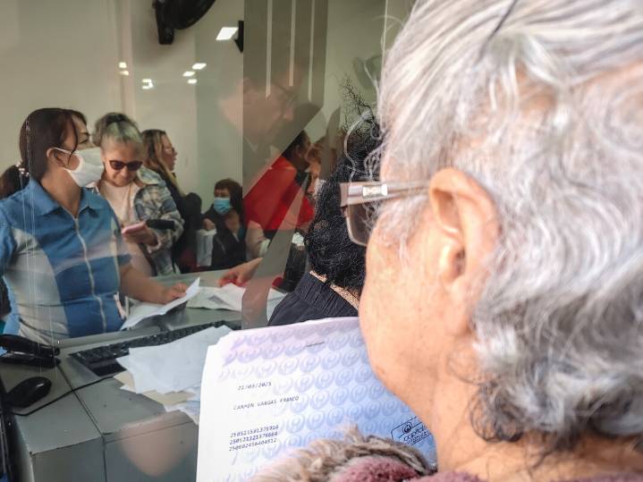 Usuarios deben pagar de su bolsillo $14,5 billones adicionales por servicios de salud