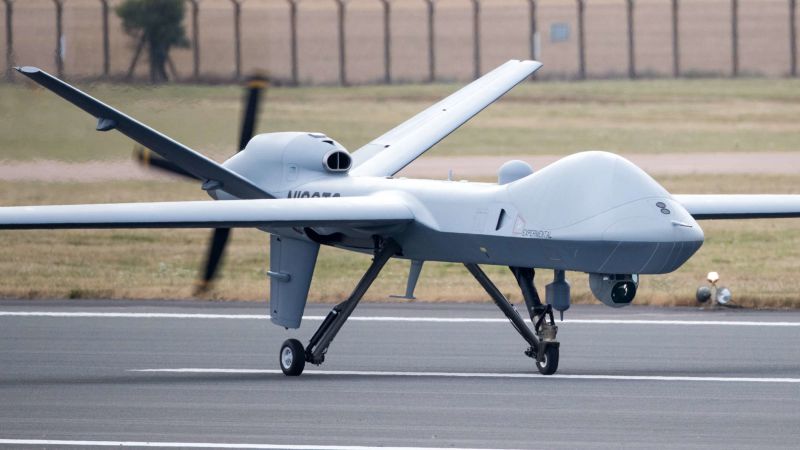 Sheinbaum dice que autorizó el sobrevuelo de un dron de EE.UU. en el centro de México