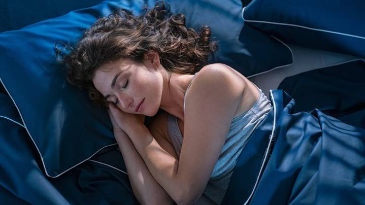 Qué quiere decir que una persona hable dormida, según la psicología