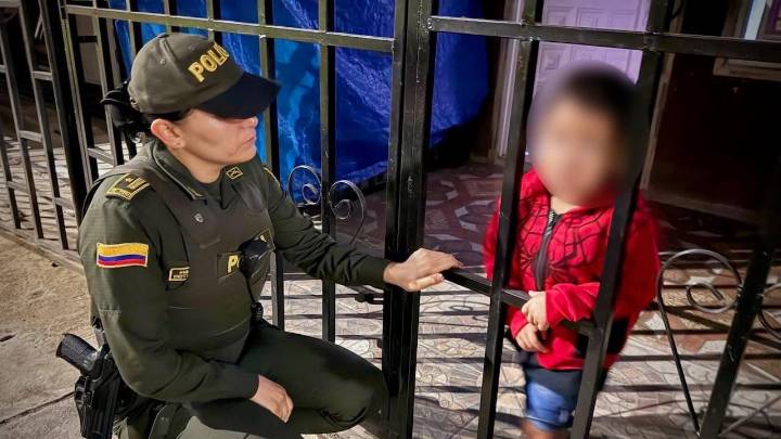 Policías rescatan a niño en situación de abandono en una casa del norte de Popayán