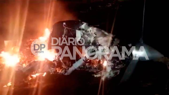 Intenso operativo en Garza: cayó una avioneta, se incendió y testigos vieron a tres hombres huir del lugar