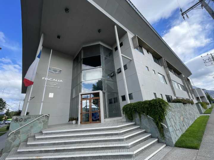 Condenan a dos ex detectives por faltar maliciosamente a la verdad en un informe policial