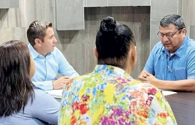 Atiende Hugo Lozano peticiones de sambonenses