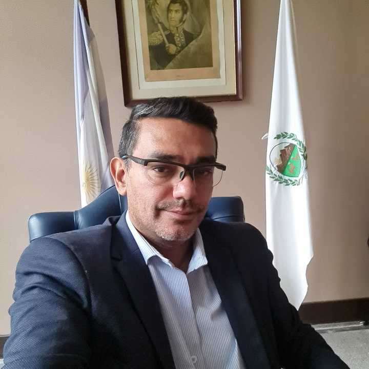 González Espíndola encabeza la boleta de Fuerza Patria rumbo al Congreso