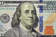 Tras las medidas del BCRA. Baja el dólar, pero las acciones argentinas sufren caídas de hasta 12%