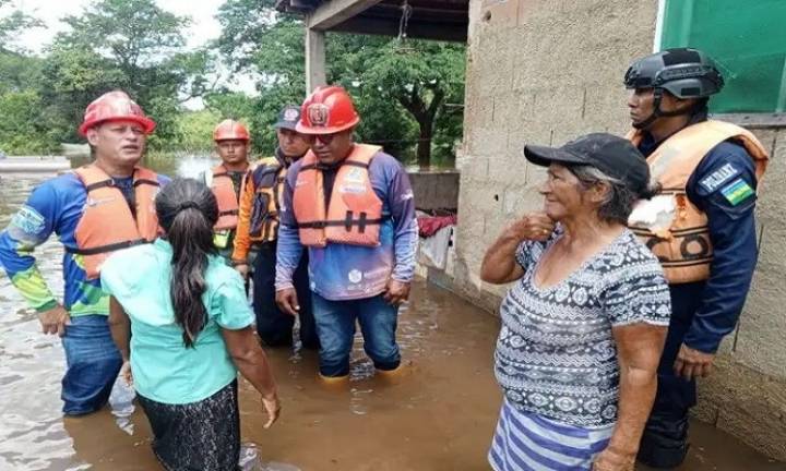 Autoridades regionales de Anzoátegui supervisaron el nivel del río Orinoco (+Video)