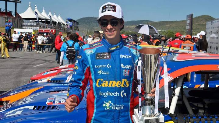 Max Gutiérrez logró podio en NASCAR México pese a estar enfermo