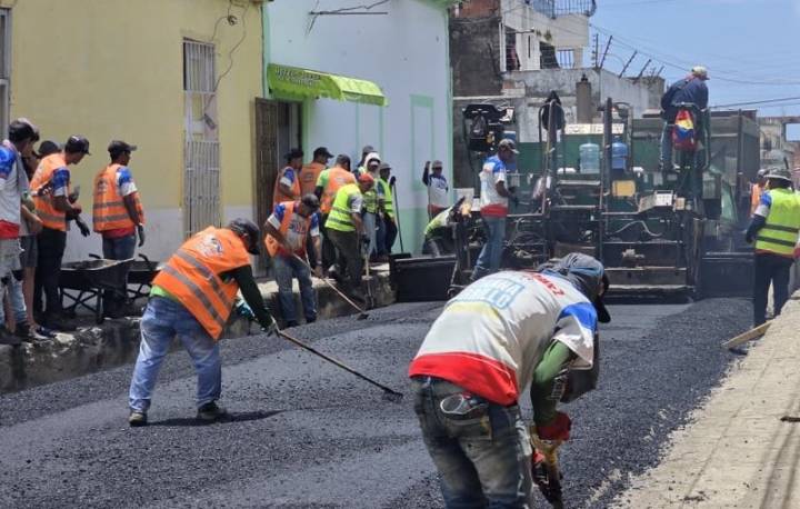 Plan de asfaltado atendió vialidad urbana de Carúpano en estado crítico