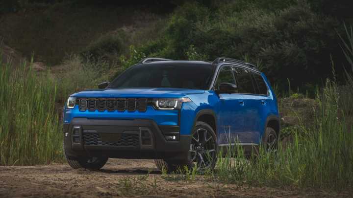 Hybrid-powered 2026 Cherokee arrives to cure what ails Jeep