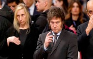 Javier Milei y su familia enfrentan acusaciones de desvío de fondos en Argentina