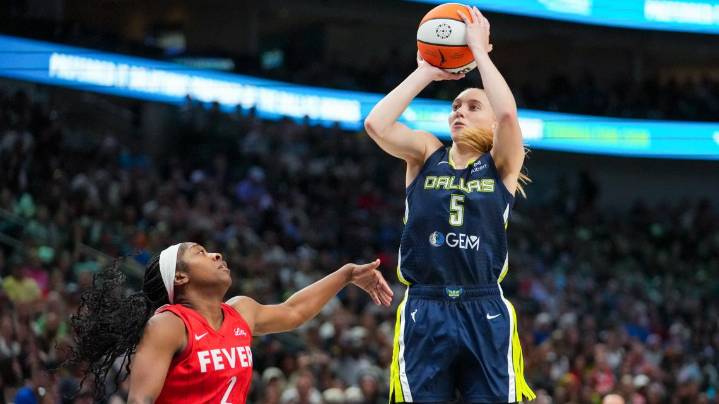 Paige Bueckers manages back strain after Liberty game