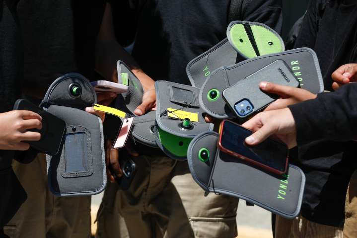 N.Y. launches website to find your school’s cellphone ban policy