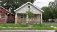 Neighbors concerned about animals left inside west Toledo home they say is abandoned