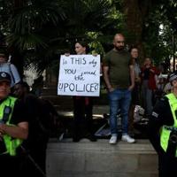 UK arrests 365 backing banned pro