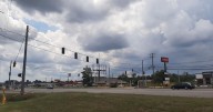U.S. 27 stoplight impacted by tornado is back in service